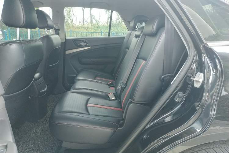 Used BYD S7 2015 2.0T Automatic Prestige Model