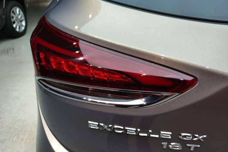 Used Buick Excelle GX 2018 18T Automatic Elite Model
