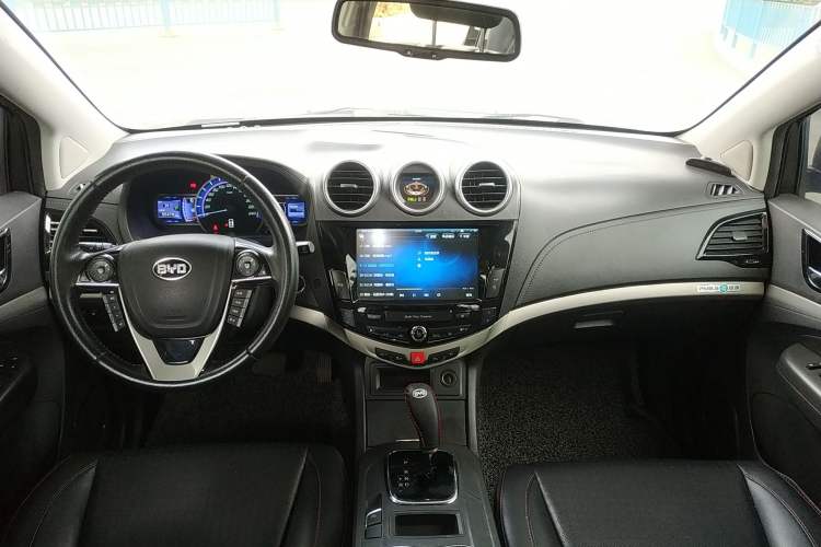 Used BYD S7 2015 2.0T Automatic Prestige Model