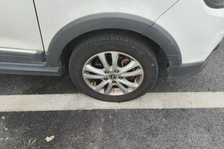 Used Dongfeng Fengon 360 2015 1.5L Manual Comfort II 7-Seater