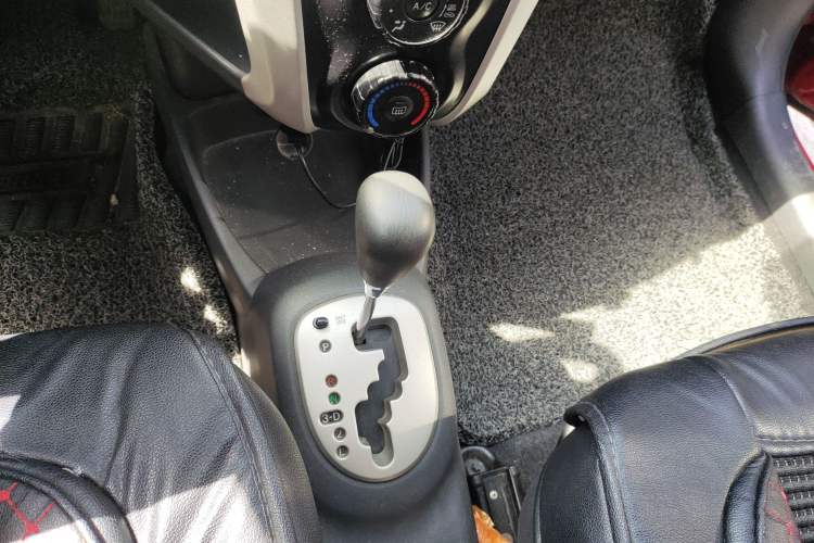 Used Toyota Yaris 2011 1.6G Automatic Xuan Dong Edition Gear Lever