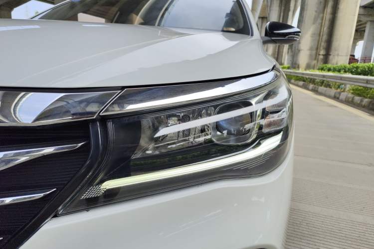 Used GAC Trumpchi GA4 2018 200T Automatic Luxury Edition Left Front Headlight