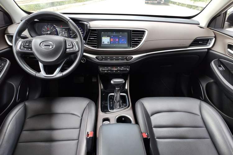 Used GAC Trumpchi GA4 2018 200T Automatic Luxury Edition Center Console