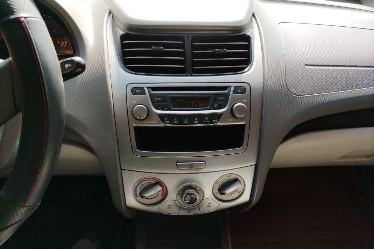 Used Chevrolet Sail 2013 Sedan 1.4L AMT Enjoy Edition
