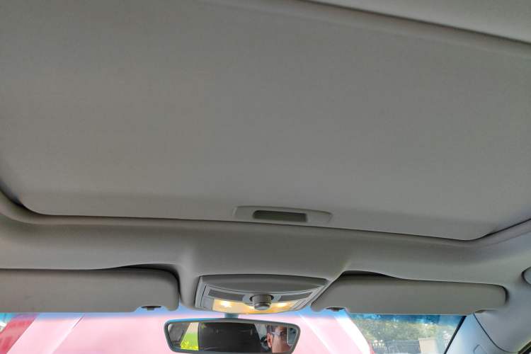 Used Roewe 550 2013 Classic Edition 550 1.8L Manual Luxury Model
