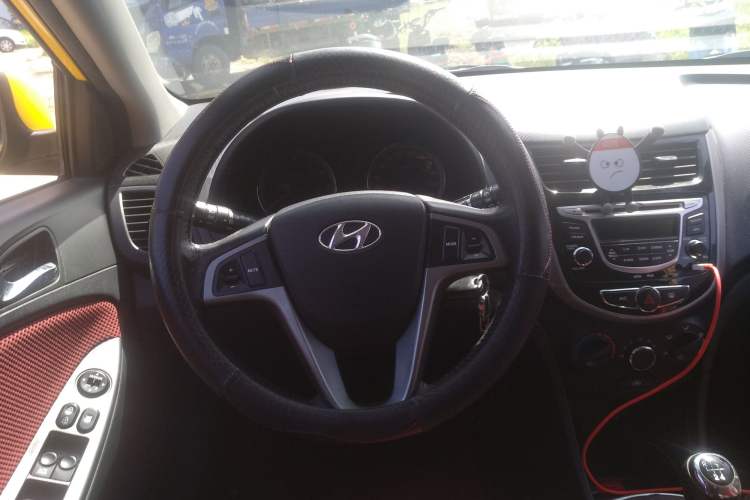 Used Hyundai Verna (older generation) 2011 Hatchback 1.4L Manual STYLE Model
