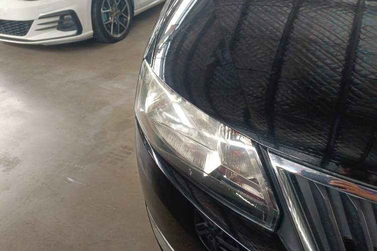 Used Skoda Rapid 2016 1.4L Manual Trend Edition Right Front Headlight