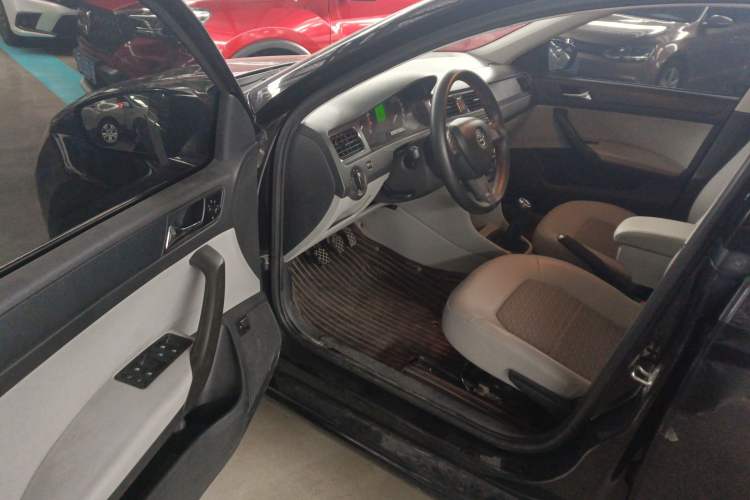 Used Skoda Rapid 2016 1.4L Manual Trend Edition Driver Seat