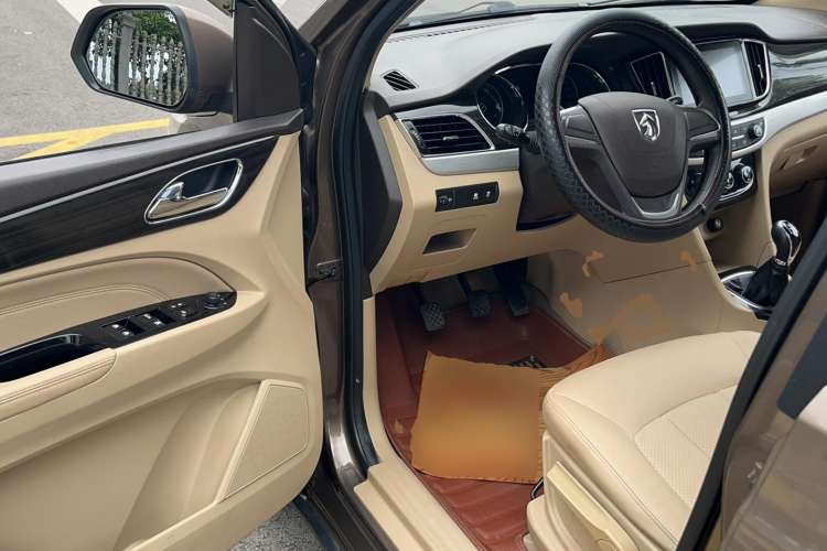 Used Baojun 730 2016 1.5L Manual Comfort Version 7 Seats China V Emission Standard
