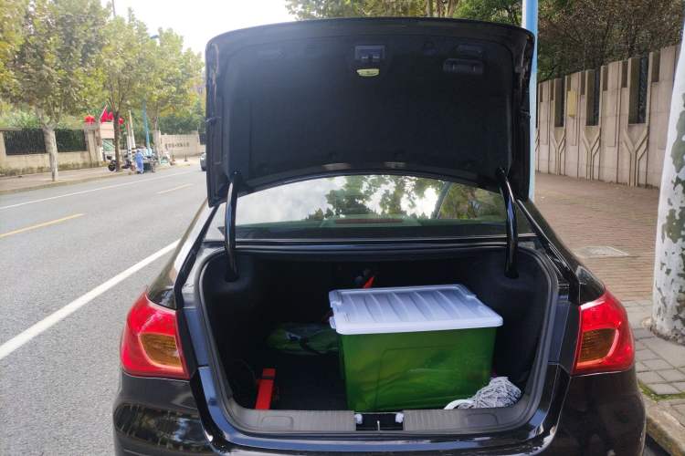 Used Roewe 950 2012 2.4L Luxury Edition