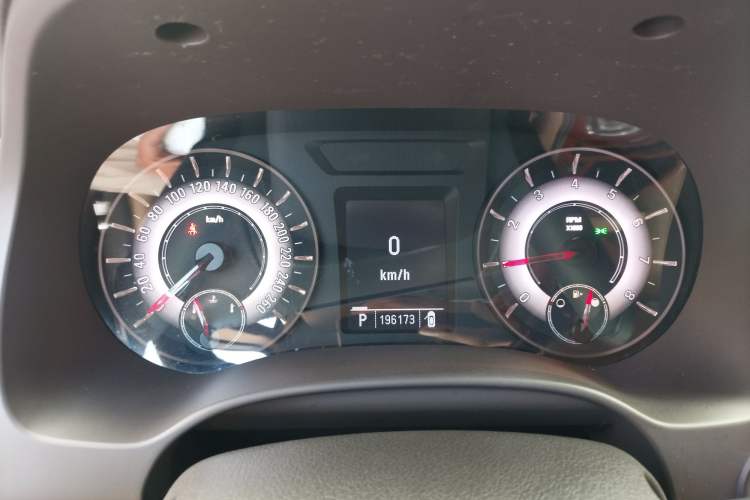 Used Roewe 950 2012 2.4L Luxury Edition