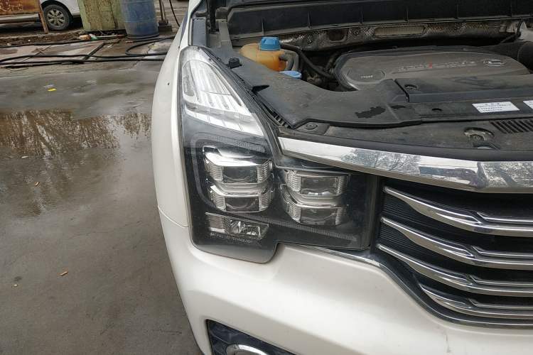 Used GAC Trumpchi GS7 2017 320T Two-Wheel-Drive Luxury Smart Connectivity Model
