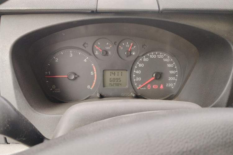 Used Ford Transit Custom 2016 2.2T Short-Wheelbase 6-Seater Mid-Roof Multi-Purpose Vehicle