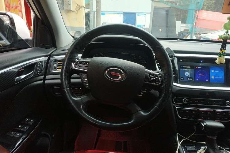 Used GAC Trumpchi GS7 2017 320T Two-Wheel-Drive Luxury Smart Connectivity Model
