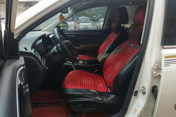 Used GAC Trumpchi GS7 2017 320T Two-Wheel-Drive Luxury Smart Connectivity Model
