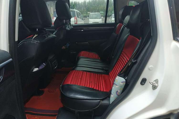 Used GAC Trumpchi GS7 2017 320T Two-Wheel-Drive Luxury Smart Connectivity Model
