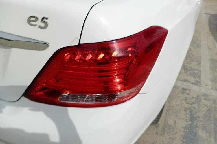 Used BYD e5 2017 300 Prestige Edition
