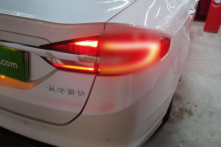 Used Ford Mondeo New Energy 2018 2.0 PHEV Zhihao Trim