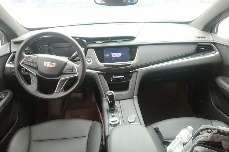 Used Cadillac XT5 2022 2.0T Two-Wheel Drive Luxury Version
