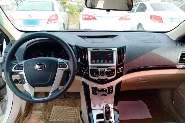 Used BYD e5 2017 300 Prestige Edition
