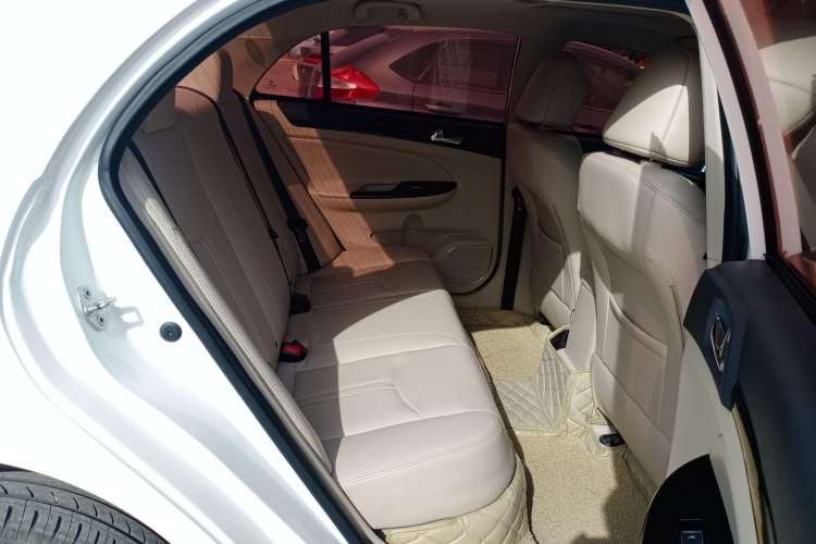 Used BYD e5 2017 300 Prestige Edition
