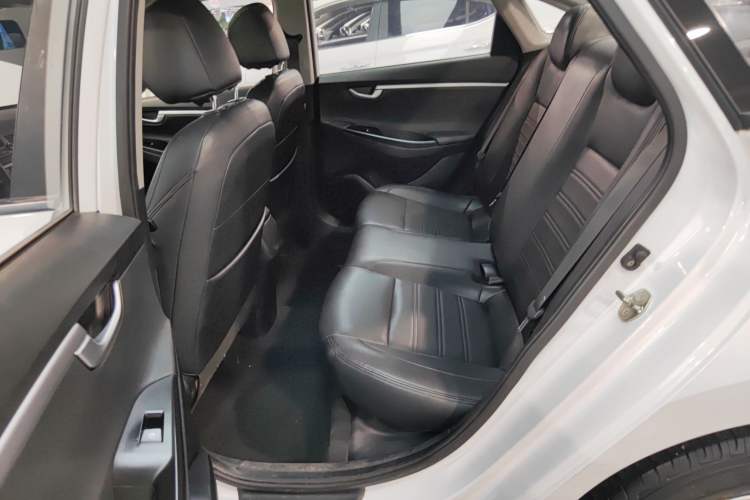 Used Hyundai Celesta 2017 1.6L Automatic Enjoyment Version GLS