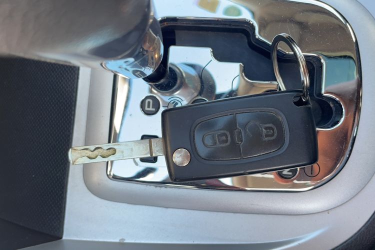 Used Peugeot 307 2012 Hatchback 1.6L Automatic Comfort Edition
