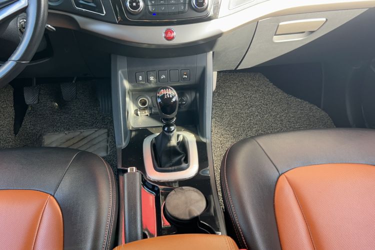 Used JAC Refine S5 2013 2.0T Manual Luxury Edition