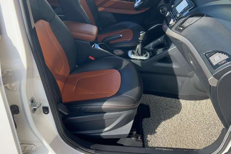 Used JAC Refine S5 2013 2.0T Manual Luxury Edition