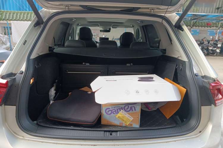 Used Volkswagen Tiguan L New Energy 2019 430 PHEV Hybrid Flagship Model Trunk