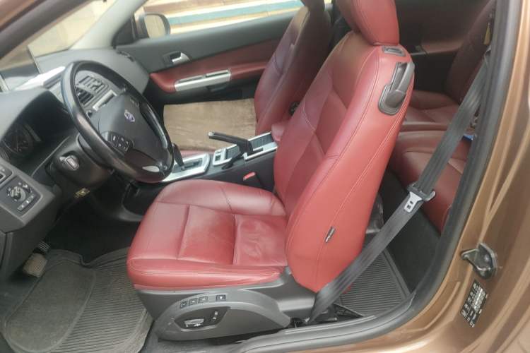 Used Volvo C30 2012 2.0L Aktiv Dynamic Package Edition