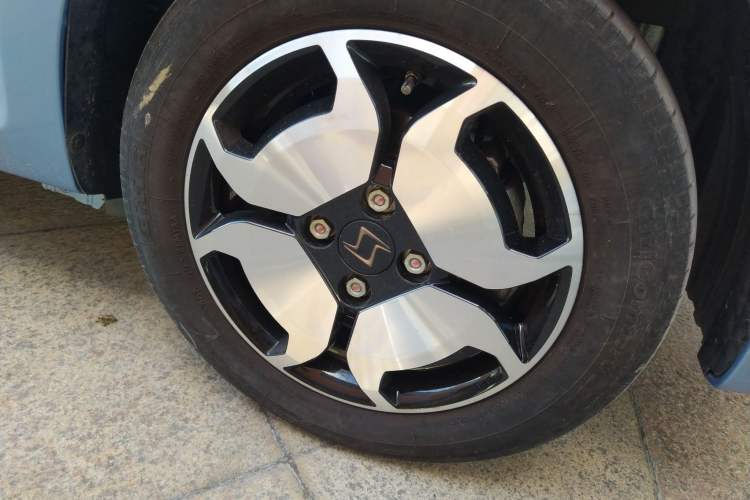 Used SOL E10X 2021 302 km Range Luxury Version 31.4 kWh
