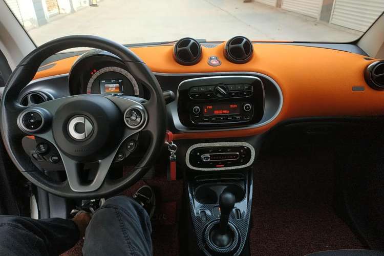 Used smart fortwo 2015 1.0L 52 kW Hardtop Passion Edition