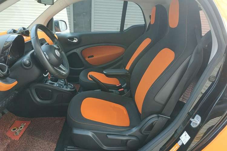 Used smart fortwo 2015 1.0L 52 kW Hardtop Passion Edition