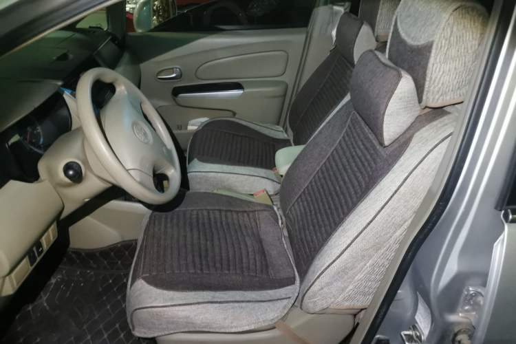 Used Venucia D50 2012 1.6L Automatic Prestige Edition
