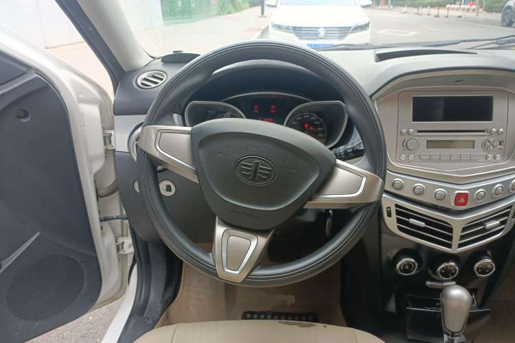 Used Oley Oley 2014 Hatchback 1.5L Automatic Comfort Model
