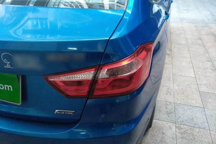 Used Changan Alsvin V7 2015 1.6L Automatic Fun Model China V Standard