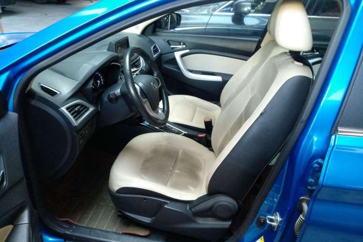 Used Changan Alsvin V7 2015 1.6L Automatic Fun Model China V Standard