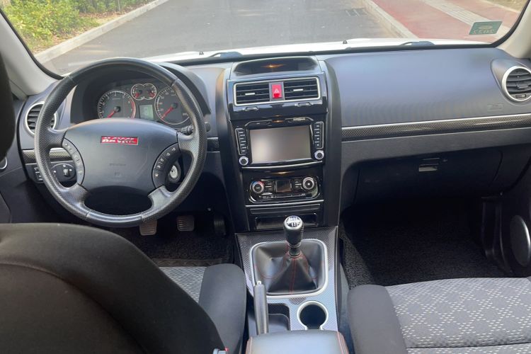 Used Haval H5 Classic 2015 2.0T Manual Two-Wheel Drive Advanced Version
