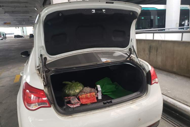 Used Roewe e550 2016 Deluxe Edition
