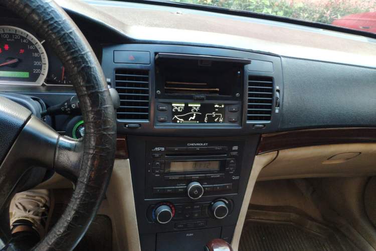 Used Chevrolet Epica 2010 1.8 Luxury Edition AT Audio And AC Panel