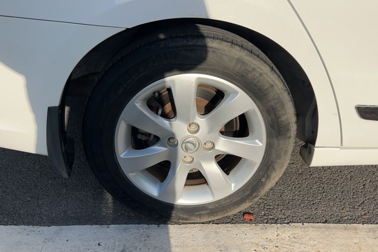 Used Dongfeng Aeolus A60 2014 1.5L Manual Elite Model
