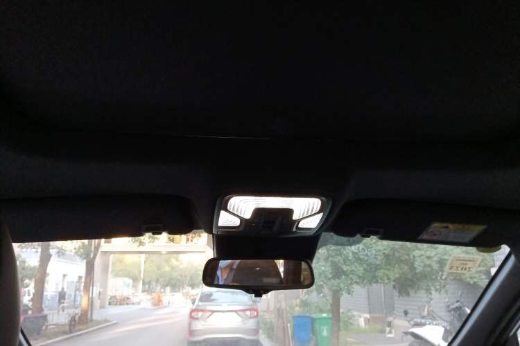 Used Oshan COS1 2018 1.5T Automatic Smart 6-Seater