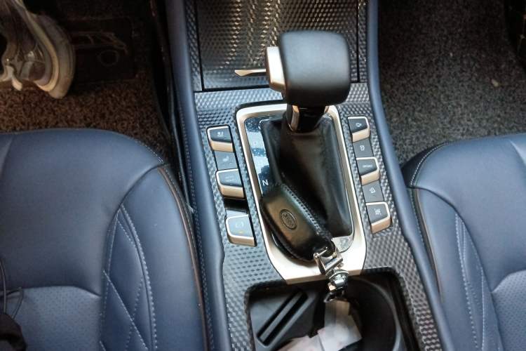 Used Oshan COS1 2018 1.5T Automatic Smart 6-Seater