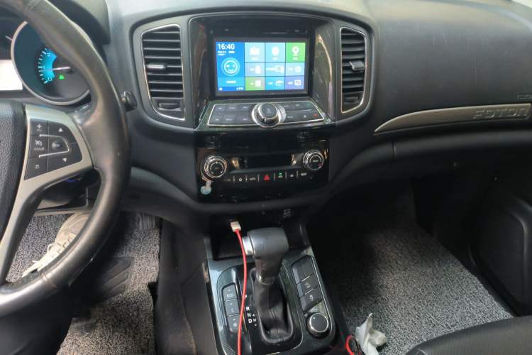 Used Foton Savana 2016 2.0T Automatic All-Wheel Drive Gasoline Ultimate 7-Seater
