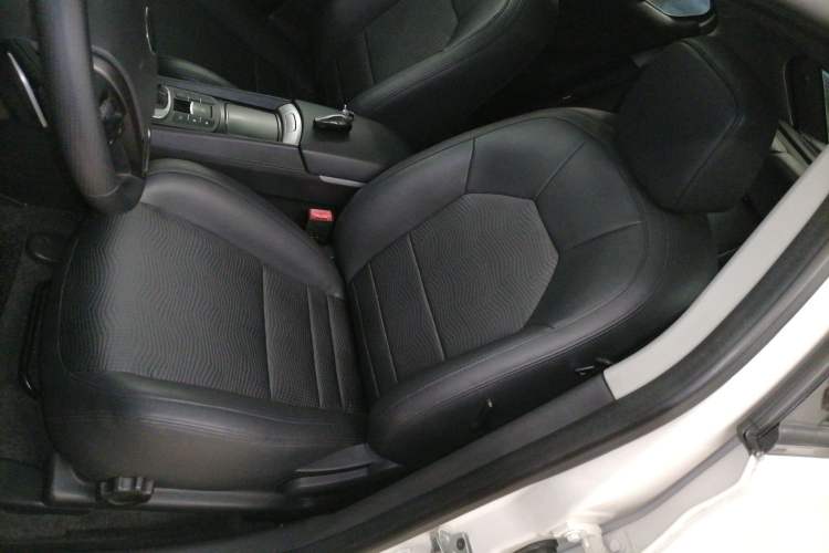 Used MG 6 2015 Hatchback 1.8T 90th Anniversary Track Champion Edition Automatic inkaNet Elite Model
