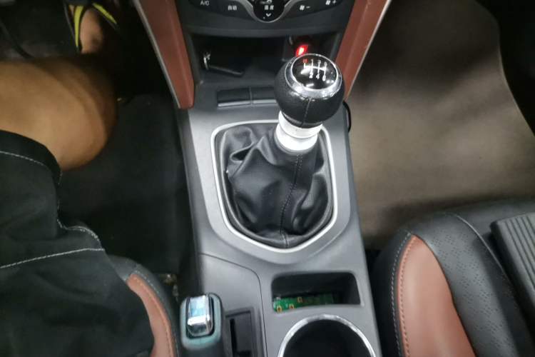 Used BYD G5 2014 1.5TI Manual Luxury Edition
