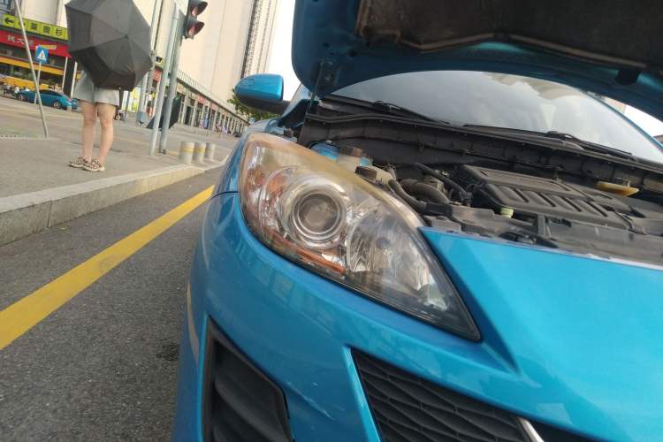 Used Mazda Mazda 3 2010 Hatchback 1.6 Automatic Luxury Model
