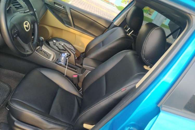 Used Mazda Mazda 3 2010 Hatchback 1.6 Automatic Luxury Model
