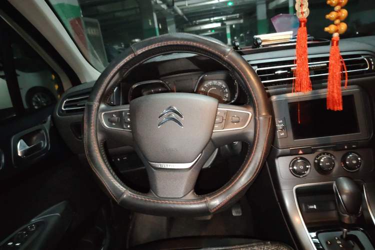 Used Citroen C4 Sega 2018 1.6L Automatic Luxury Model Steering Wheel